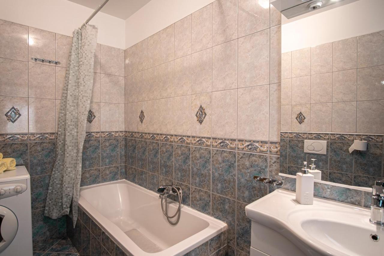 Apartman Luka Fažana Zewnętrze zdjęcie