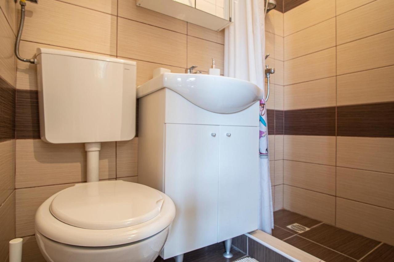 Apartman Luka Fažana Zewnętrze zdjęcie