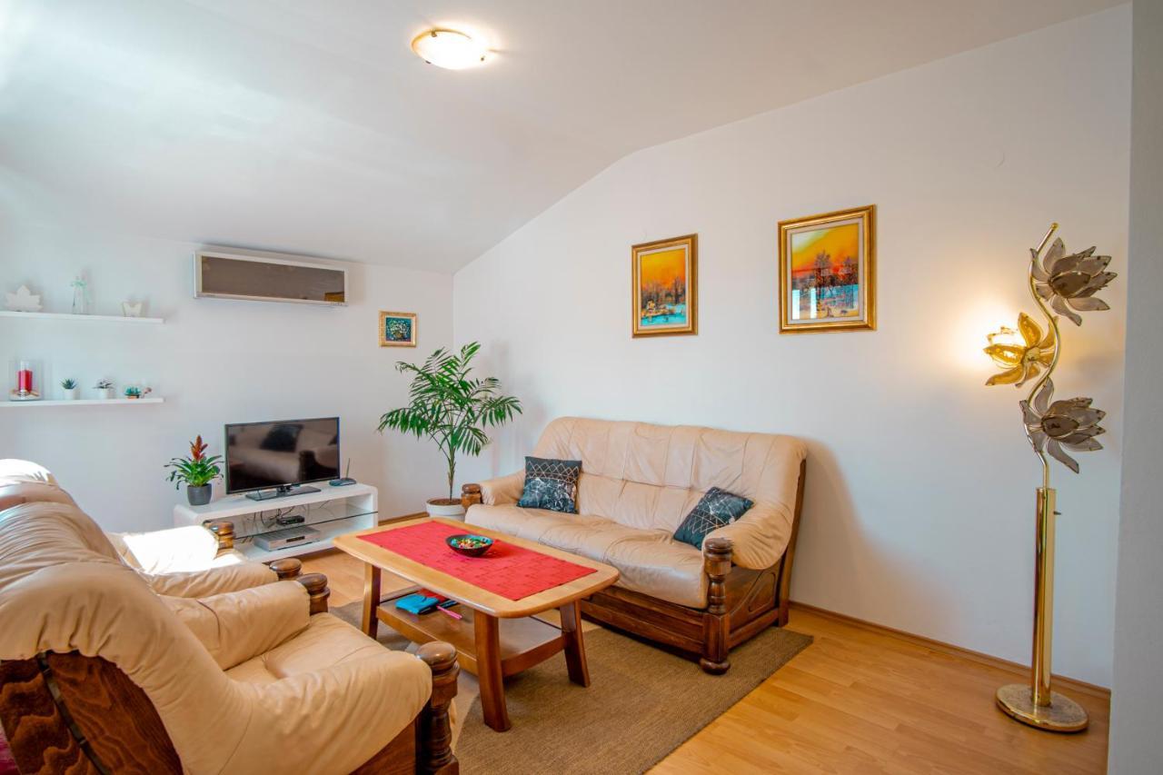 Apartman Luka Fažana Zewnętrze zdjęcie